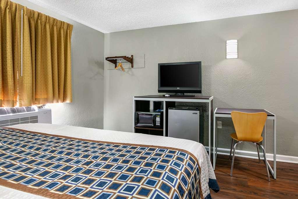 Knights Inn Bristol Levittown Quarto foto
